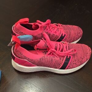 NWT Puma Pink and Black Knit Sneakers